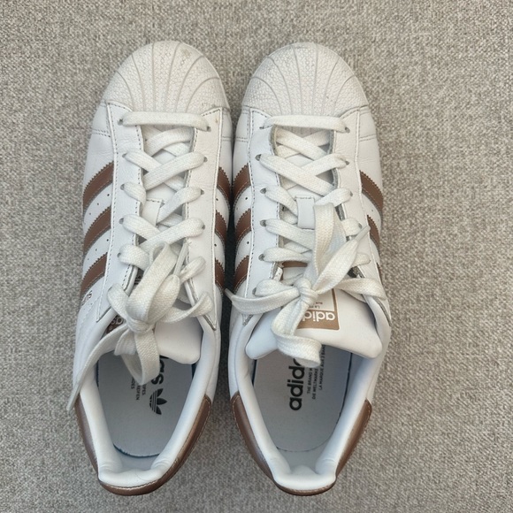 Adidas Superstar Sneakers White with Rose Gold Size US 8 Worn Once - Picture 3 of 7